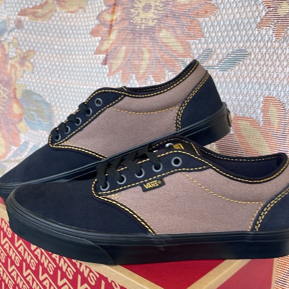 Vans • WMNS Atwood
Outcore Phantom/Black
VN000CX8B29
Sneakers - Picture 5 of 16